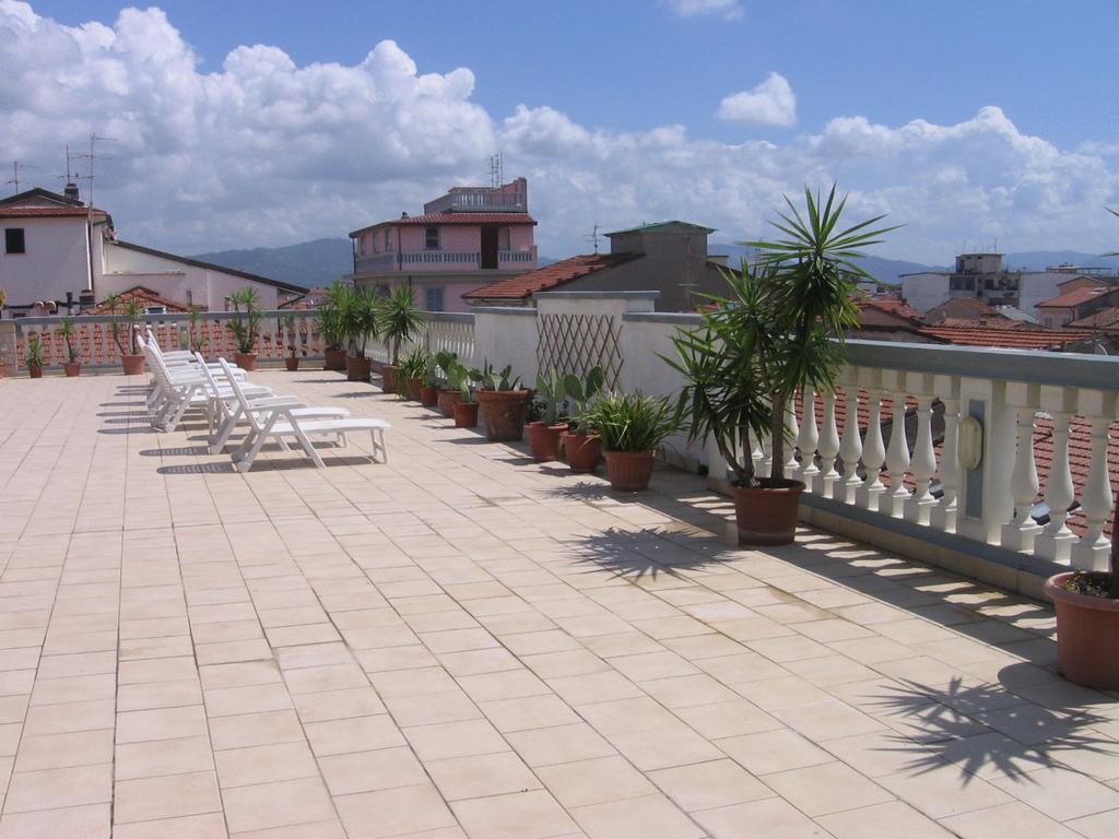 Hotel Garden Viareggio Buitenkant foto