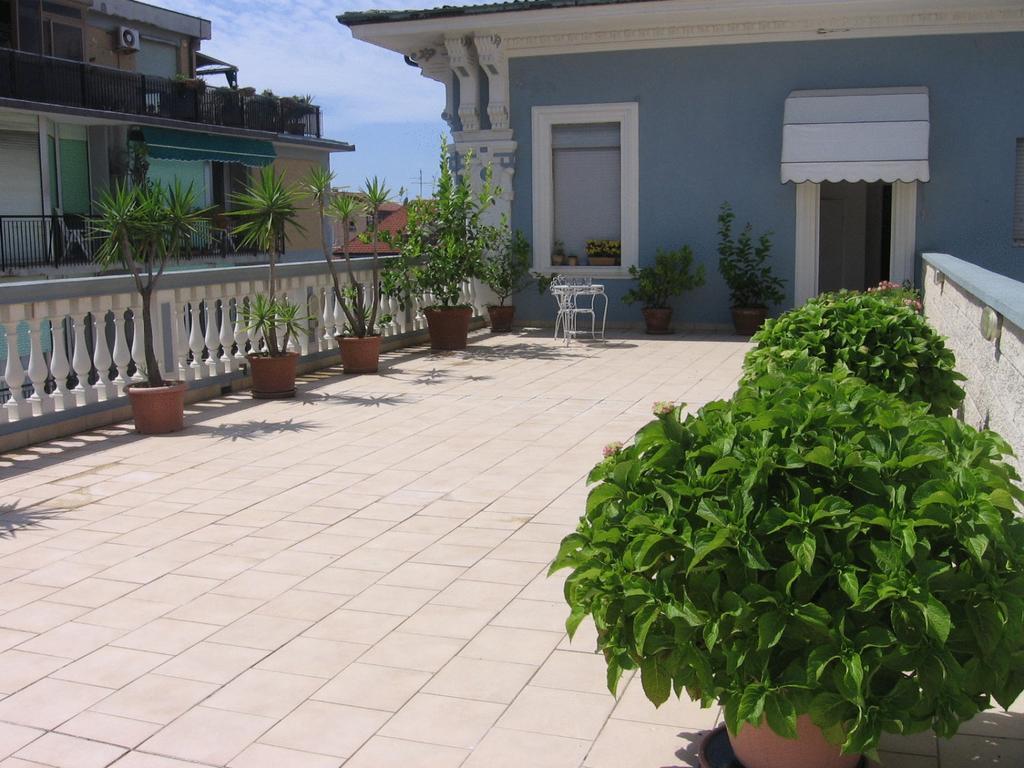 Hotel Garden Viareggio Buitenkant foto